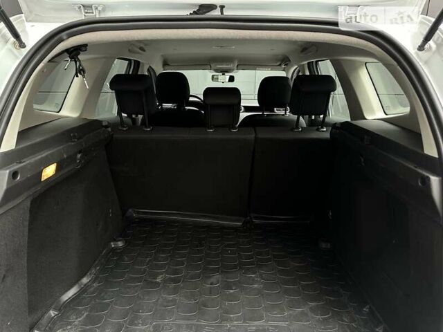 Білий Рено Дастер, об'ємом двигуна 1.6 л та пробігом 109 тис. км за 10100 $, фото 7 на Automoto.ua