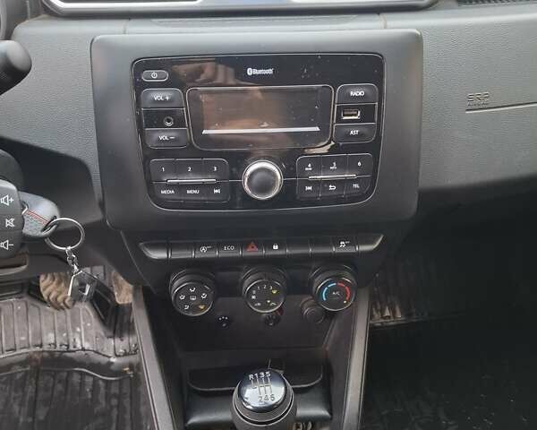 Белый Рено Дастер, объемом двигателя 1.5 л и пробегом 215 тыс. км за 14500 $, фото 21 на Automoto.ua