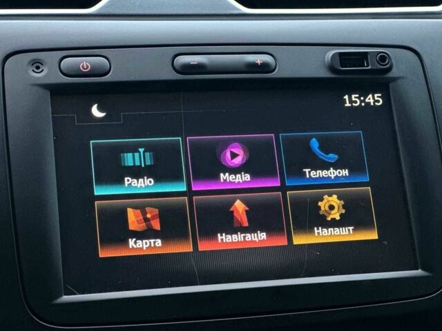 Білий Рено Дастер, об'ємом двигуна 1.6 л та пробігом 97 тис. км за 12790 $, фото 22 на Automoto.ua