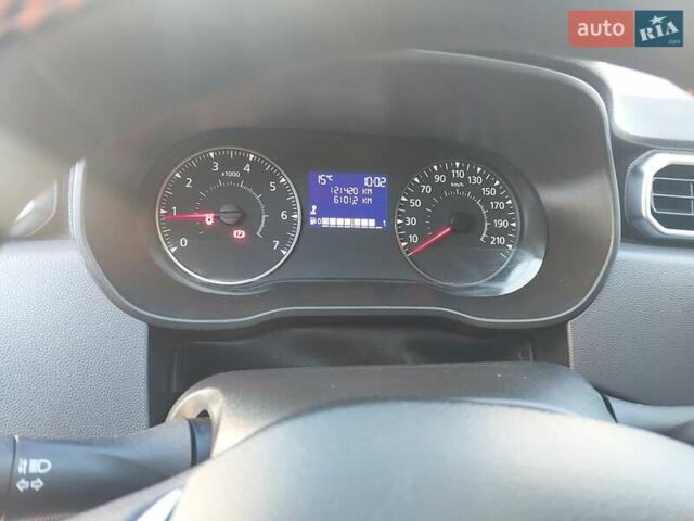 Белый Рено Дастер, объемом двигателя 1.5 л и пробегом 121 тыс. км за 15700 $, фото 4 на Automoto.ua