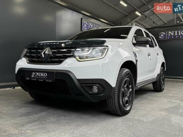 Білий Рено Дастер, об'ємом двигуна 1.6 л та пробігом 231 тис. км за 12500 $, фото 2 на Automoto.ua