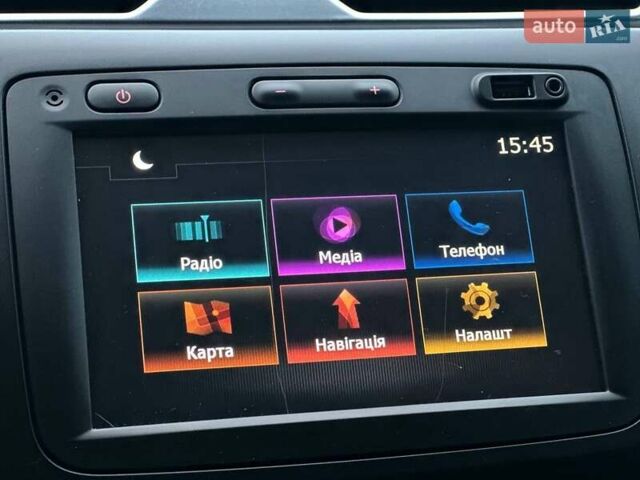 Білий Рено Дастер, об'ємом двигуна 1.6 л та пробігом 97 тис. км за 12790 $, фото 25 на Automoto.ua