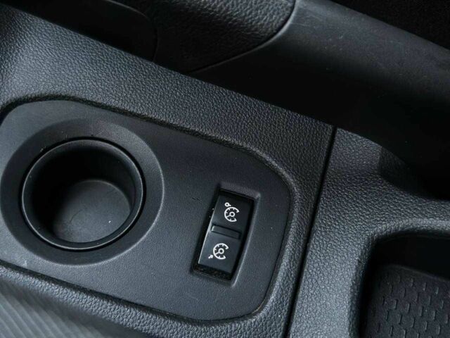 Білий Рено Дастер, об'ємом двигуна 1.6 л та пробігом 97 тис. км за 12790 $, фото 23 на Automoto.ua