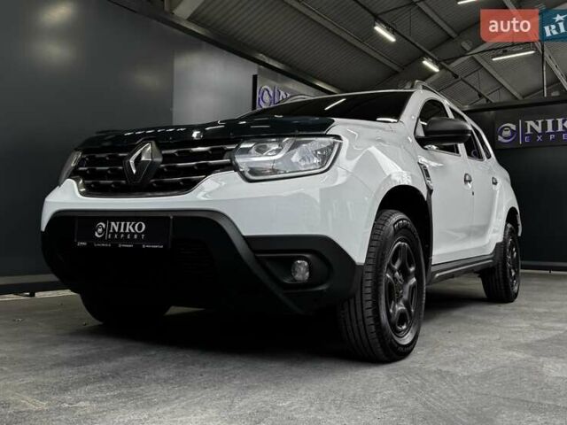 Білий Рено Дастер, об'ємом двигуна 1.6 л та пробігом 231 тис. км за 12500 $, фото 3 на Automoto.ua