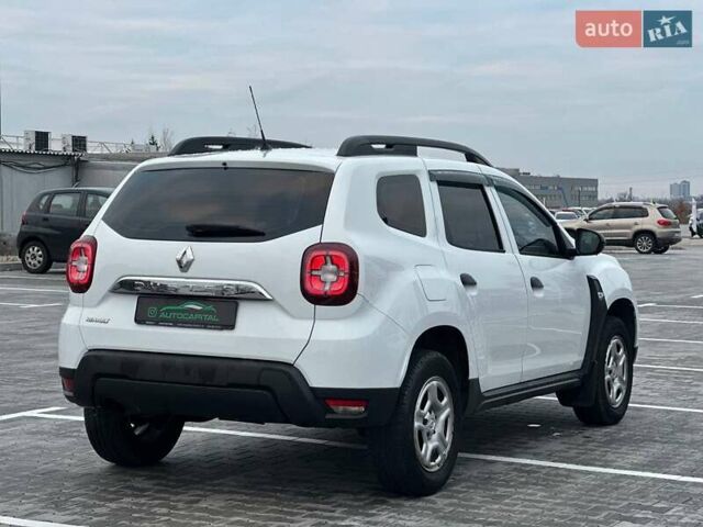 Білий Рено Дастер, об'ємом двигуна 1.6 л та пробігом 97 тис. км за 12790 $, фото 17 на Automoto.ua