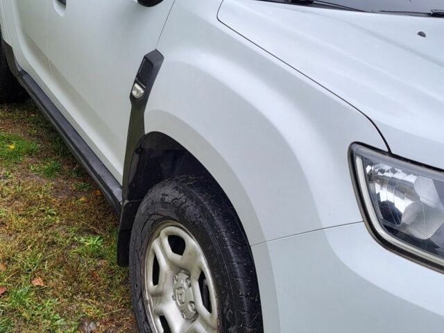 Белый Рено Дастер, объемом двигателя 0 л и пробегом 112 тыс. км за 322 $, фото 1 на Automoto.ua