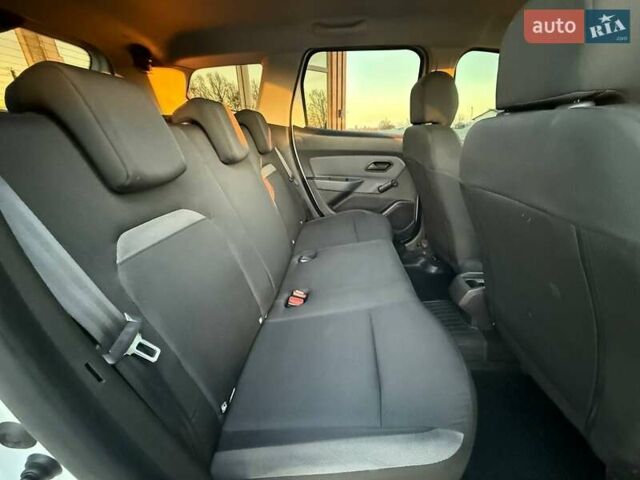 Белый Рено Дастер, объемом двигателя 1.5 л и пробегом 228 тыс. км за 14199 $, фото 20 на Automoto.ua