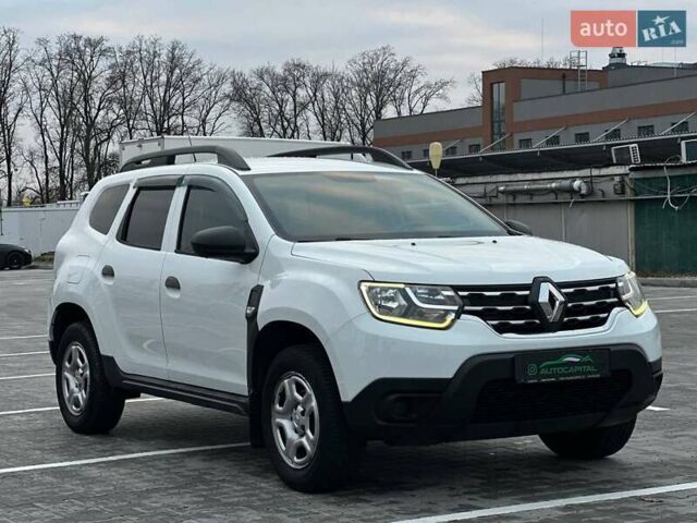 Білий Рено Дастер, об'ємом двигуна 1.6 л та пробігом 97 тис. км за 12790 $, фото 3 на Automoto.ua