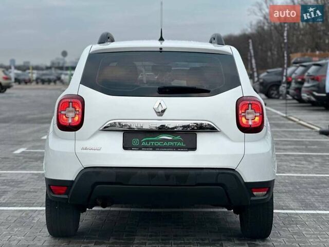 Білий Рено Дастер, об'ємом двигуна 1.6 л та пробігом 97 тис. км за 12790 $, фото 5 на Automoto.ua