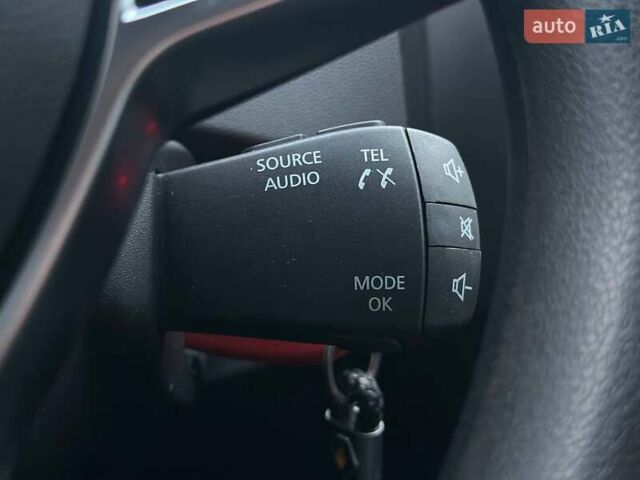 Білий Рено Дастер, об'ємом двигуна 1.6 л та пробігом 97 тис. км за 12790 $, фото 28 на Automoto.ua