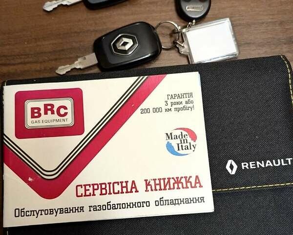 Белый Рено Дастер, объемом двигателя 1.6 л и пробегом 161 тыс. км за 13500 $, фото 14 на Automoto.ua