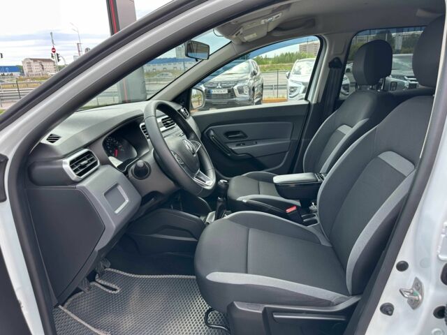 Білий Рено Дастер, об'ємом двигуна 1.6 л та пробігом 102 тис. км за 14900 $, фото 9 на Automoto.ua