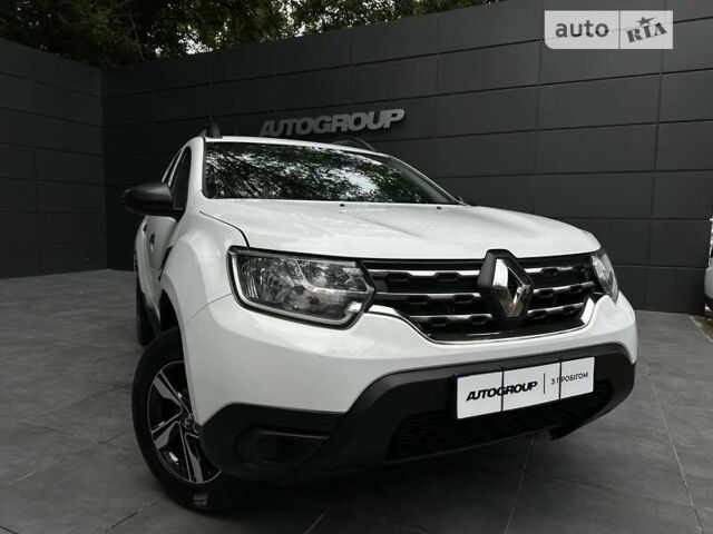 Білий Рено Дастер, об'ємом двигуна 1.6 л та пробігом 109 тис. км за 10100 $, фото 1 на Automoto.ua