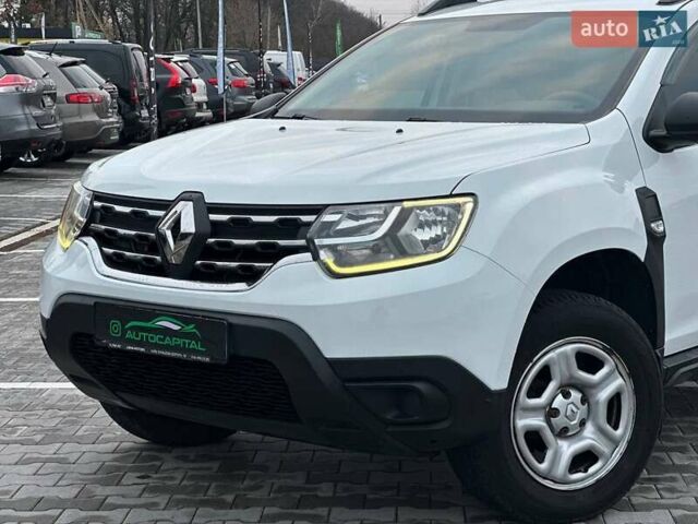 Білий Рено Дастер, об'ємом двигуна 1.6 л та пробігом 97 тис. км за 12790 $, фото 1 на Automoto.ua
