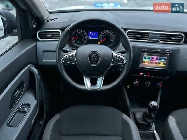 Білий Рено Дастер, об'ємом двигуна 1.6 л та пробігом 97 тис. км за 12790 $, фото 12 на Automoto.ua