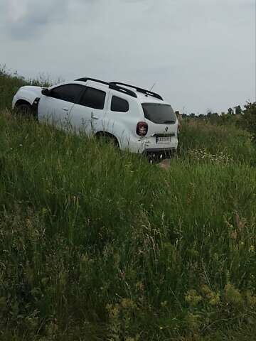 Белый Рено Дастер, объемом двигателя 1.46 л и пробегом 135 тыс. км за 13700 $, фото 18 на Automoto.ua