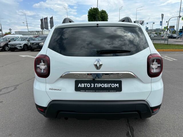 Білий Рено Дастер, об'ємом двигуна 1.6 л та пробігом 102 тис. км за 14900 $, фото 5 на Automoto.ua