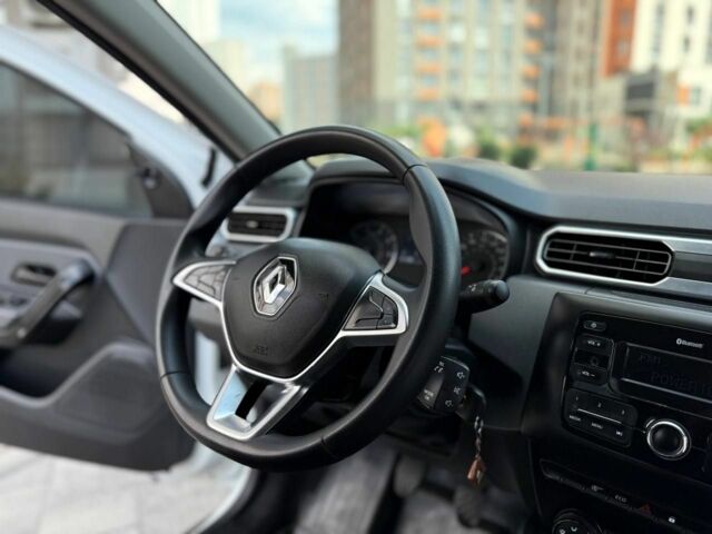 Білий Рено Дастер, об'ємом двигуна 1.5 л та пробігом 70 тис. км за 13300 $, фото 11 на Automoto.ua
