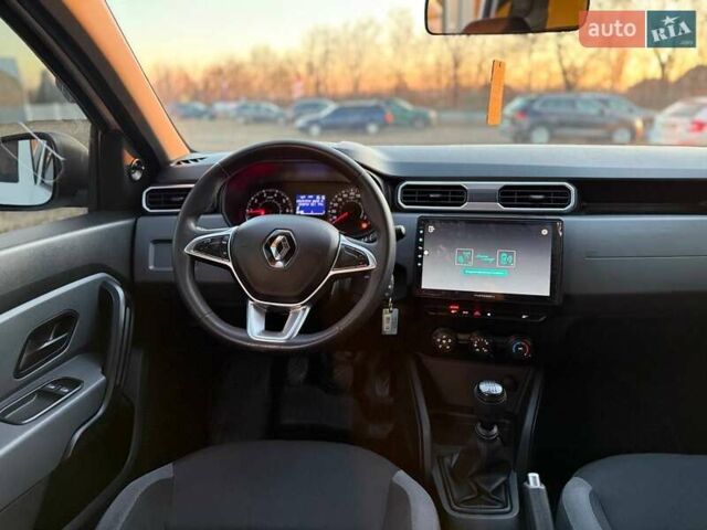 Белый Рено Дастер, объемом двигателя 1.5 л и пробегом 228 тыс. км за 14199 $, фото 15 на Automoto.ua