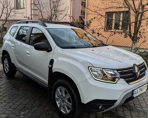 Белый Рено Дастер, объемом двигателя 1.6 л и пробегом 161 тыс. км за 13500 $, фото 1 на Automoto.ua