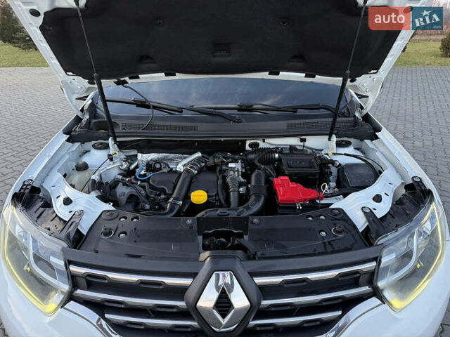 Білий Рено Дастер, об'ємом двигуна 1.5 л та пробігом 152 тис. км за 14999 $, фото 26 на Automoto.ua