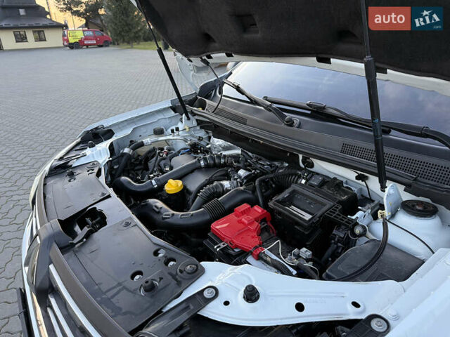 Білий Рено Дастер, об'ємом двигуна 1.5 л та пробігом 152 тис. км за 14999 $, фото 28 на Automoto.ua
