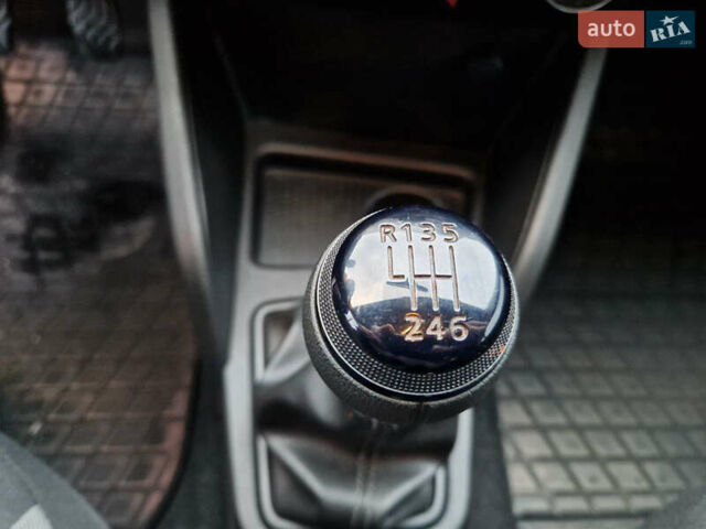 Белый Рено Дастер, объемом двигателя 1.5 л и пробегом 87 тыс. км за 15500 $, фото 14 на Automoto.ua