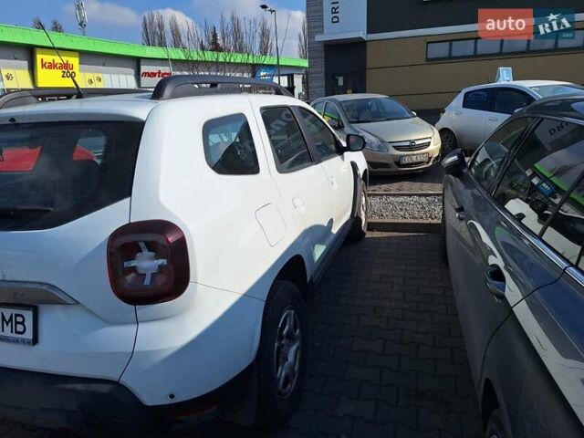 Белый Рено Дастер, объемом двигателя 1.6 л и пробегом 42 тыс. км за 15800 $, фото 1 на Automoto.ua