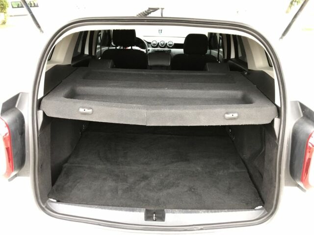 Белый Рено Дастер, объемом двигателя 1.5 л и пробегом 154 тыс. км за 15200 $, фото 16 на Automoto.ua