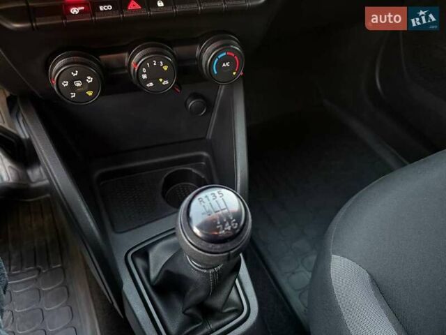 Белый Рено Дастер, объемом двигателя 1.5 л и пробегом 228 тыс. км за 14199 $, фото 18 на Automoto.ua