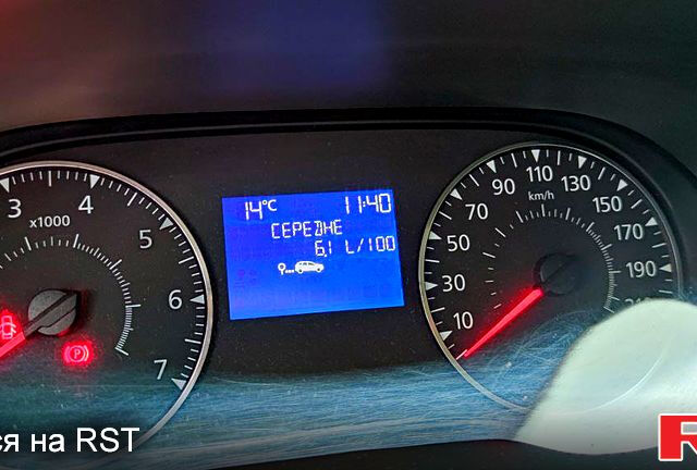 Белый Рено Дастер, объемом двигателя 1.6 л и пробегом 163 тыс. км за 13900 $, фото 5 на Automoto.ua
