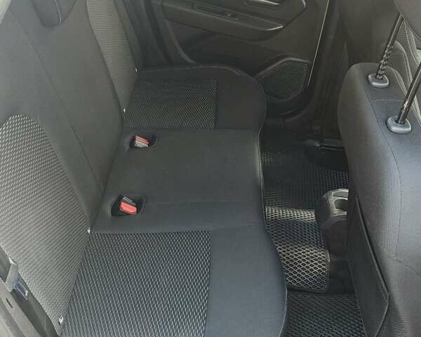 Белый Рено Дастер, объемом двигателя 1.6 л и пробегом 150 тыс. км за 14900 $, фото 1 на Automoto.ua