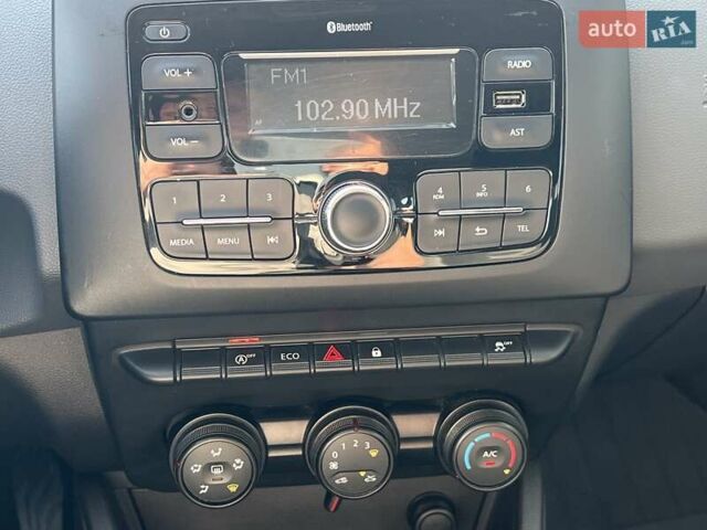 Рено Дастер 2020 в Киеве на Automoto.ua Белый Рено Дастер, объемом двигателя 1.5 л и пробегом 161 тыс. км за 15728 $, фото 26 на Automoto.ua