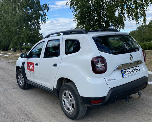 Белый Рено Дастер, объемом двигателя 1.5 л и пробегом 100 тыс. км за 16000 $, фото 13 на Automoto.ua