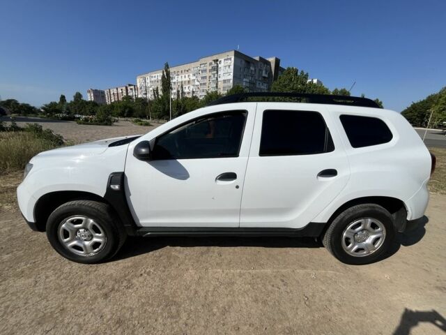 Белый Рено Дастер, объемом двигателя 1.6 л и пробегом 135 тыс. км за 13500 $, фото 4 на Automoto.ua