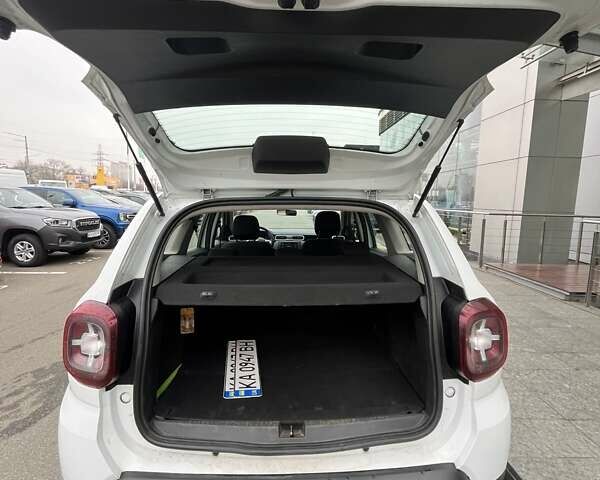 Белый Рено Дастер, объемом двигателя 1.5 л и пробегом 135 тыс. км за 15939 $, фото 10 на Automoto.ua