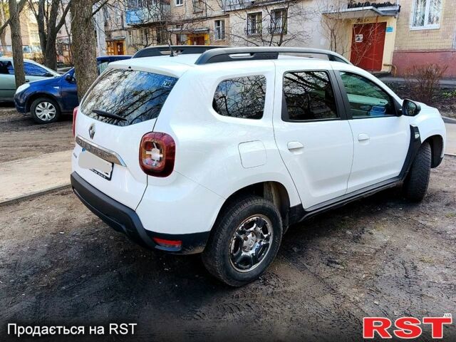 Белый Рено Дастер, объемом двигателя 16 л и пробегом 150 тыс. км за 16300 $, фото 2 на Automoto.ua