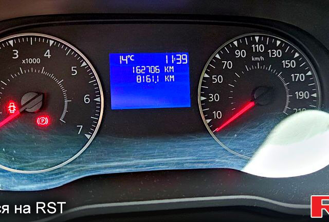 Белый Рено Дастер, объемом двигателя 1.6 л и пробегом 163 тыс. км за 13900 $, фото 4 на Automoto.ua