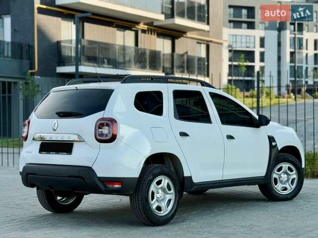 Белый Рено Дастер, объемом двигателя 1.5 л и пробегом 40 тыс. км за 15000 $, фото 7 на Automoto.ua