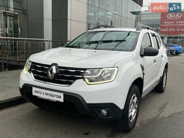 Белый Рено Дастер, объемом двигателя 1.5 л и пробегом 135 тыс. км за 15939 $, фото 1 на Automoto.ua