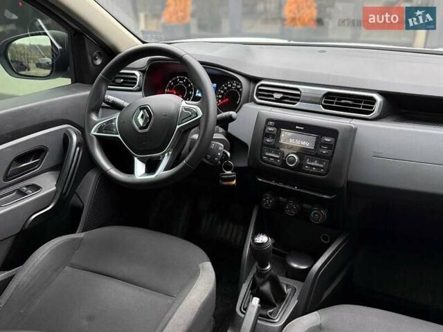 Білий Рено Дастер, об'ємом двигуна 1.6 л та пробігом 220 тис. км за 12500 $, фото 10 на Automoto.ua