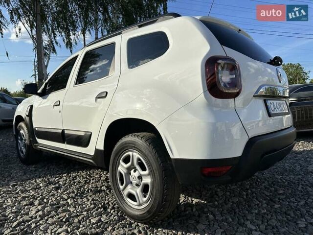 Белый Рено Дастер, объемом двигателя 1.6 л и пробегом 108 тыс. км за 12900 $, фото 1 на Automoto.ua