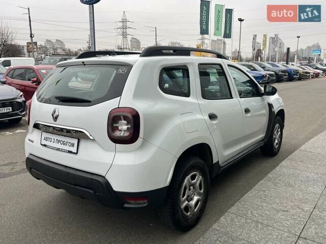 Белый Рено Дастер, объемом двигателя 1.5 л и пробегом 135 тыс. км за 15939 $, фото 5 на Automoto.ua
