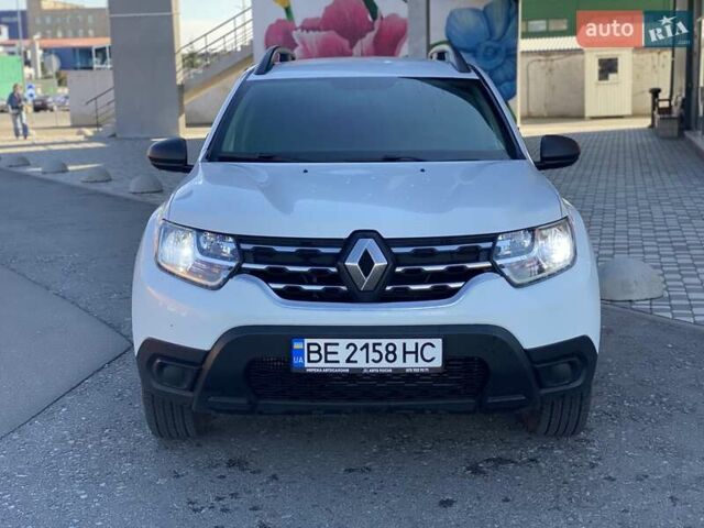 Білий Рено Дастер, об'ємом двигуна 1.5 л та пробігом 132 тис. км за 14450 $, фото 4 на Automoto.ua
