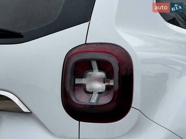 Белый Рено Дастер, объемом двигателя 1.6 л и пробегом 59 тыс. км за 13450 $, фото 14 на Automoto.ua