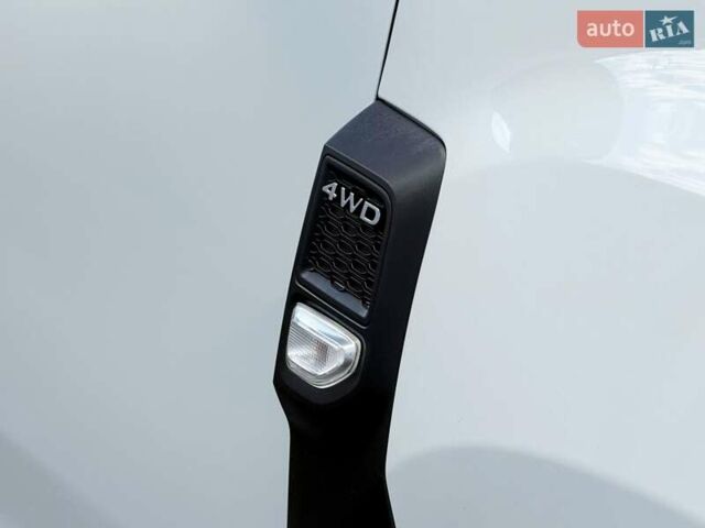 Білий Рено Дастер, об'ємом двигуна 1.46 л та пробігом 159 тис. км за 18800 $, фото 24 на Automoto.ua