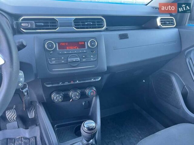 Білий Рено Дастер, об'ємом двигуна 1.46 л та пробігом 175 тис. км за 14900 $, фото 12 на Automoto.ua