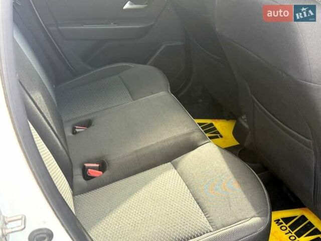 Білий Рено Дастер, об'ємом двигуна 1.46 л та пробігом 159 тис. км за 18800 $, фото 48 на Automoto.ua