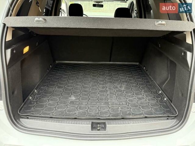 Белый Рено Дастер, объемом двигателя 1.5 л и пробегом 140 тыс. км за 16100 $, фото 19 на Automoto.ua