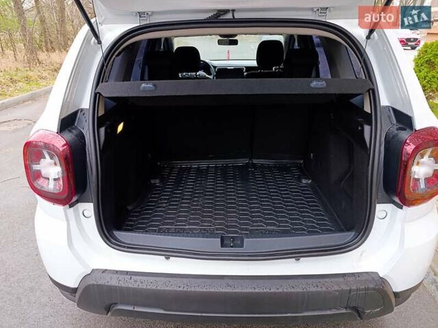 Белый Рено Дастер, объемом двигателя 1.6 л и пробегом 58 тыс. км за 16200 $, фото 8 на Automoto.ua